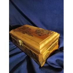 Шкатулка прямокутна фрезована .