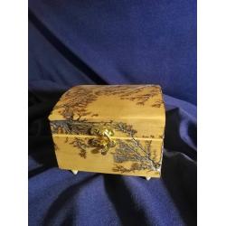 Шкатулка квадратна. Скриня .