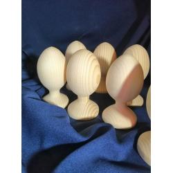 Яйце на суцільній підставці 95 мм