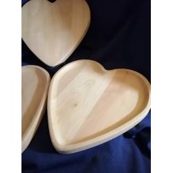 Тарілка-серце для подачі.