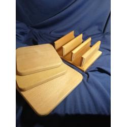 Набір квадратних дощечок з підставкою