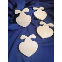 Кролик з сердечком 