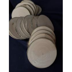 Зріз дерева , діаметром від 70 до 85 мм .